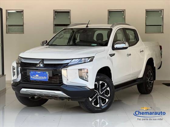 MITSUBISHI L200 TRITON 2.4 16V TURBO DIESEL SPORT HPE-S CD 4P 4X4 AUTOMÁTICO